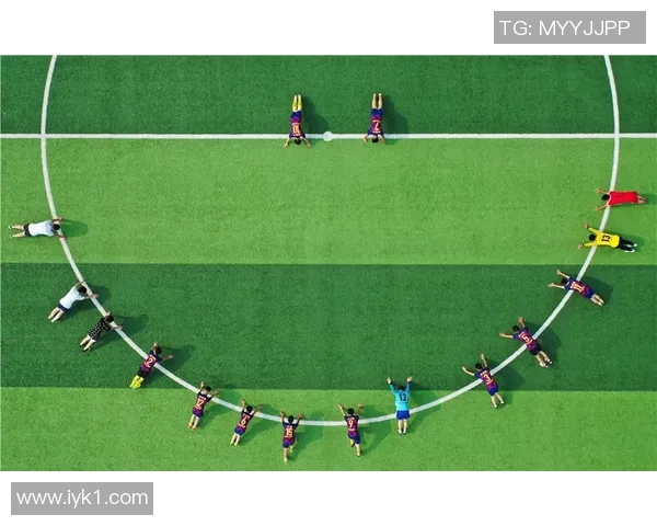 《足球之星：热血少年踏上梦幻绿茵的荣耀征程》