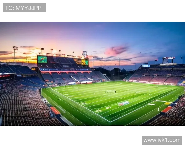 梦幻球星闪耀绿茵场个性壁纸展现足球激情与荣耀 梦幻球星闪耀绿茵场个性壁纸展现足球激情与荣耀